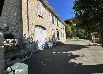 Immeuble vall�e de mandaille 
