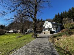 Hameau � vendre : Maison 1900 avec 2 logements + D�pendances
