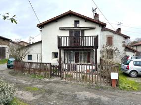 Jolie petite maison de village
