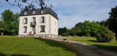 MAISON DE MAITRE 295 M� A 10 MINUTES DE LIMOGES 

