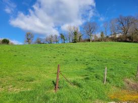 Un terrain constructible - 4 km du centre de Villefranche de Rouergue

