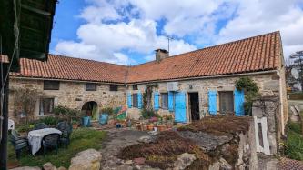 Castanet - charmante maison en pierres avec d�pendance
