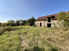 Maison � restaurer sur terrain de 1378m�
