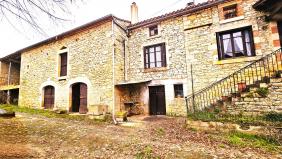 SUPERBE FERME EN PIERRE A RENOVER A  ARNAC LA ROMAINE
