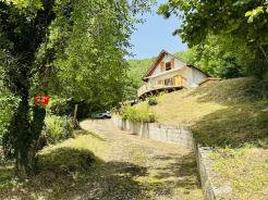 Charmante maison contemporaine � 850m d'altitude 09800 
