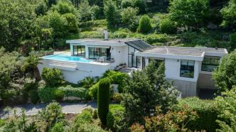 Contemporaine avec vue Mer
