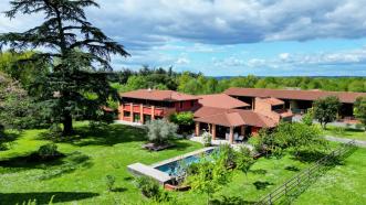 Luxury Property - Hamilton Exclusive
