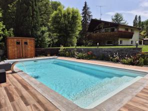 Maison T8 de 209 m� sur terrain de 7660 m�
