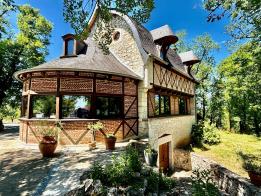 Maison 18e Si�cle - 8,5ha de terrain
