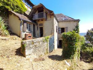 Maison � r�nover de 92 m� + d�pendance + terrain Cassagnes-Comtaux
