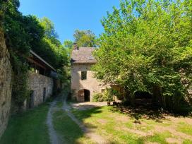 Magnifique moulin r�nov� dans un �crin de verdure
