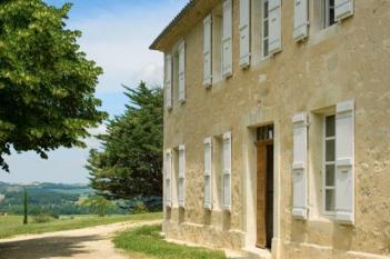 Demeure de Caract�re � Vendre � Proximit� d'Auch 
