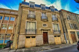 Bellac - Maison de Ma�tre avec chambres d'h�tes possibles avec jardins traditionnels sur deux n