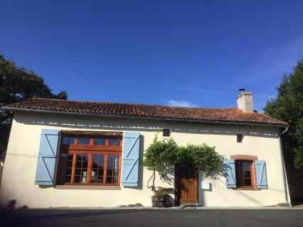 Val-d'Oire-et-Gartempe - maison de caract�re de trois chambres avec d�pendance et jardin privat
