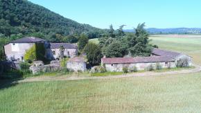 Ancien Grand Domaine Viticole au Sud de Cahors au calme, isol� sur 29HA 
