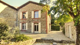 Propri�t� en pierre r�nov�e de 4 chambres, dans un hameau paisible et verdoyant proche St Ambroix (3