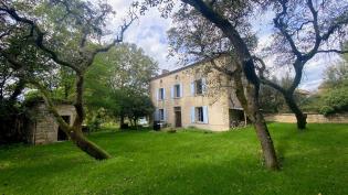 Jolie Maison de campagne totalement restaur�e  en pleine nature,
