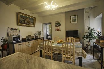 Propri�t� de deux chambres � Saint Jean d'Angely
