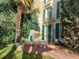  Magnifique Maison de ma�tre (300m2) � Niort-hyper centre
