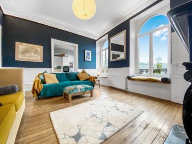 Charmante maison bourgeoise lumineuse offrant une jolie vue
