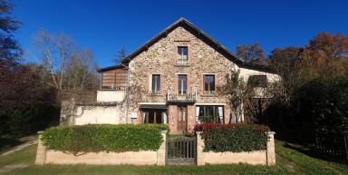 PROPRIETE A NAJAC AVEC 2,5 HECTARES
