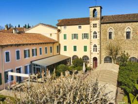 Ancien couvent en pierres ; une opportunit� rare en Ard�che m�ridionale
