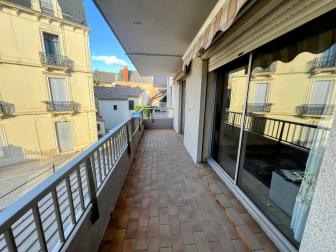 Appartement lumineux avec terrasse et garage  Rsidence calme et scurise"
