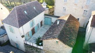 Compostelle - 180 m avec cour intrieure
