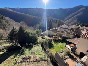 Maison en pierre, individuelle  730m d'altitude valle de Rivernert 
