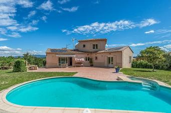 Maison d'architecte aux portes d'Aix en Provence en exclusivit
