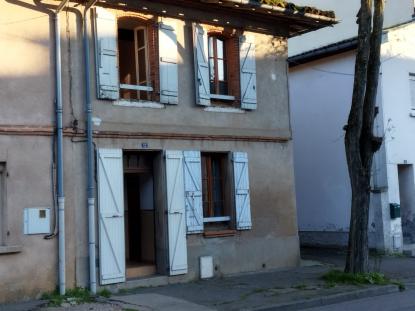 MAISON DE VILLE AVEC JARDIN
