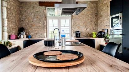 Maison en pierre de 156 m� habitable � 35 mn de l'oc�an
