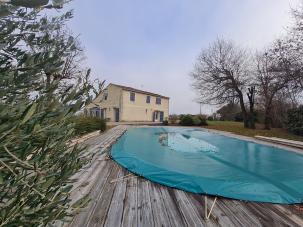 Maison de campagne proche de Condom
