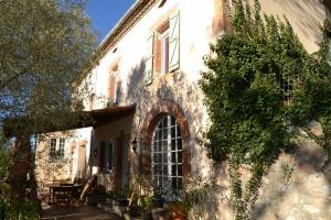 Maison de caractre 253 m avec piscine sur 4 ha
