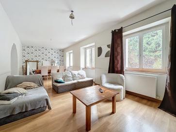MAISON EN PIERRE T5 - TERRAIN DE 341m2 - PROCHE CENTRE-VILLE DE RODEZ
