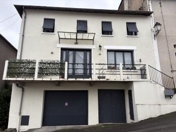 Charmante maison de village avec me  Donzenac  Rnove, prte  habiter et co-performante !
