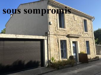 Maison de Village avec cour et garage
