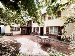 CEPET- CENTRE VILLAGE- BELLE MAISON TOULOUSAINE BEAUCOUP DE CACHET SUR 1439 M� DE TERRAIN ARBORE. 
