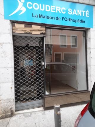 SAINT GAUDENS, local commercial en coeur de ville avec vitrine sur rue

