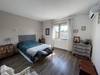 MAISON 6 PIECES 184 M�
