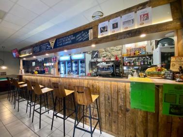 Bar-restaurant florissant au coeur d'un village m�di�val !
