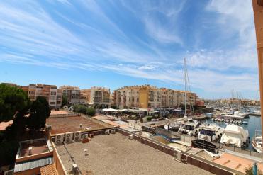  Appartement 2 Chambres avec Vue sur la Mer et Stationnement S�curis� � Cap d'Agde
