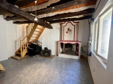 Maison de village pleine de potentiel  Roujan
