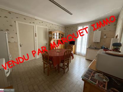 Maison vigneronne T3 + bureau 65 m garage 44 m grenier amnageable de 45 m...
