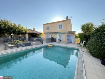 Villa familiale T5 offrant 133 m� construite en 1984 tr�s bien entretenue, en 4 faces sur 600 m� de 