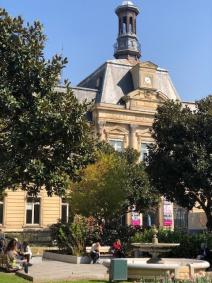 proche M13 Mairie Clichy Grand Parking en rez de chausse dans rsidence scurise
