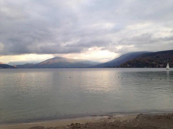 PROCHAINEMENT ! C'est � Annecy, � la fronti�re de Suisse, que nous vous proposons ce superbe lo