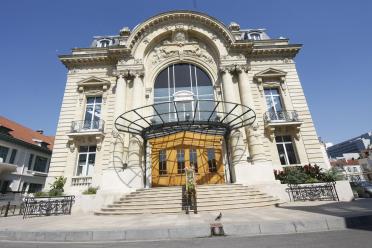 A SAISIR BIEN D'EXCEPTION ! Proche de Paris et des commodit�s, Magnifique 4 Pi�ces TERRASSE BBC