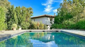 PERSPECTIVES D'AILLEURS �
