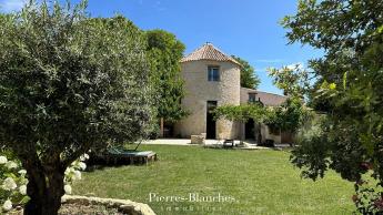 COMME UN MAN�GE DE LUNE �
